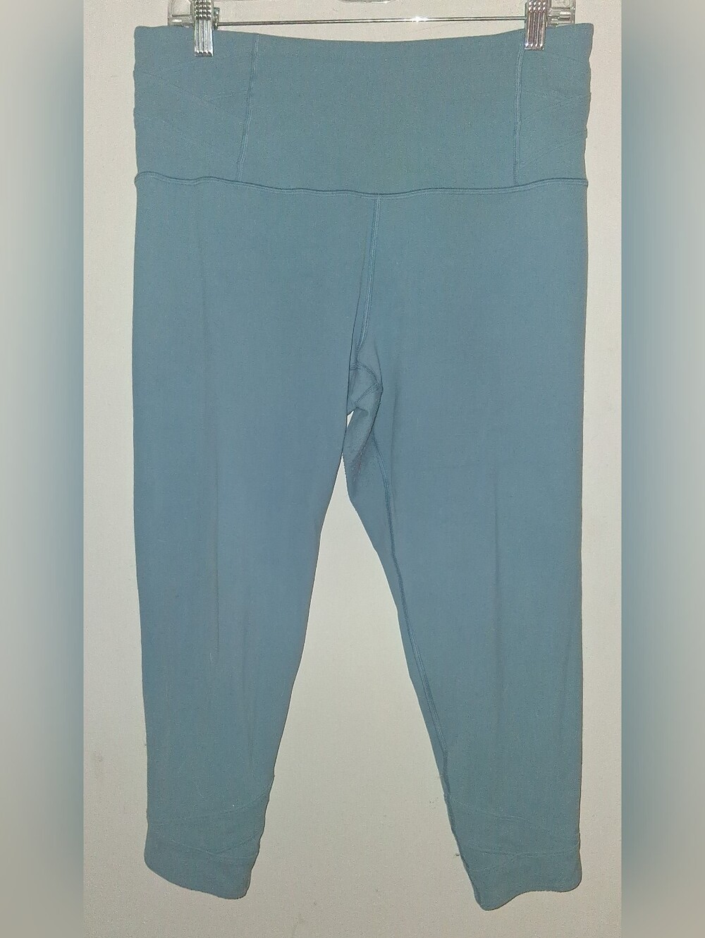 Athleta Elation Pirouette 7/8 Tight in muted teal